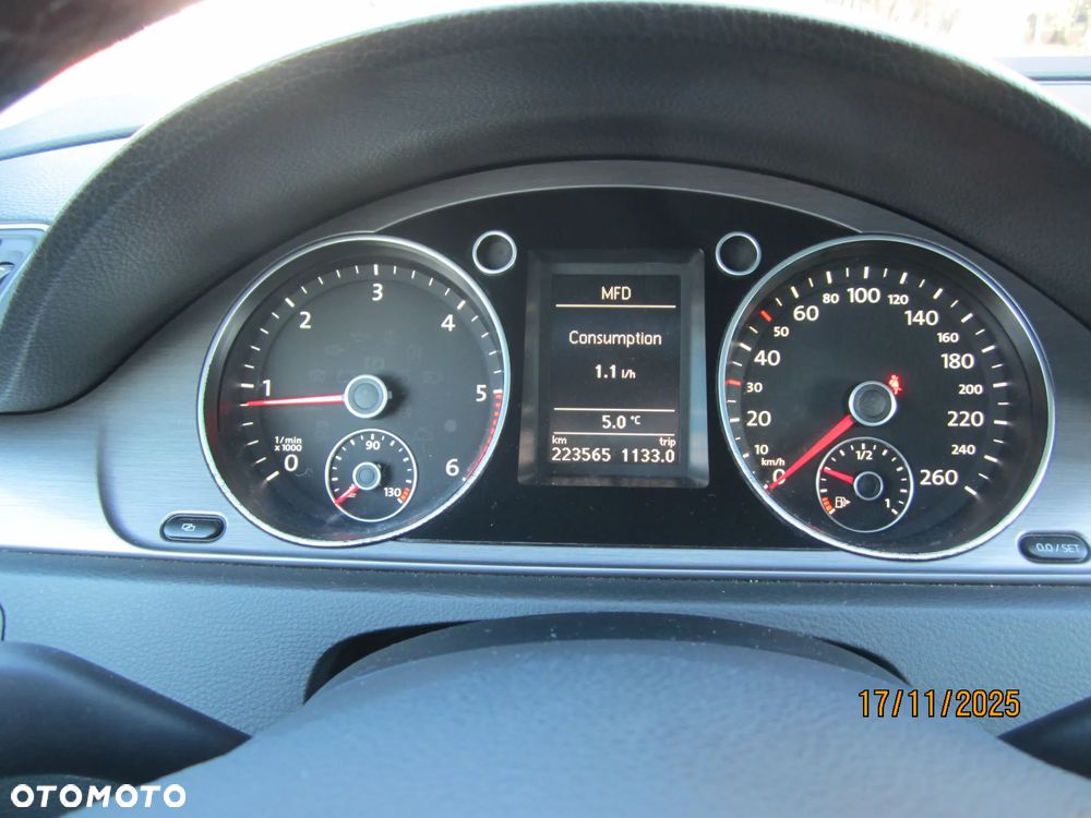 Volkswagen Passat 2.0 TDI DPF Comfortline - 2