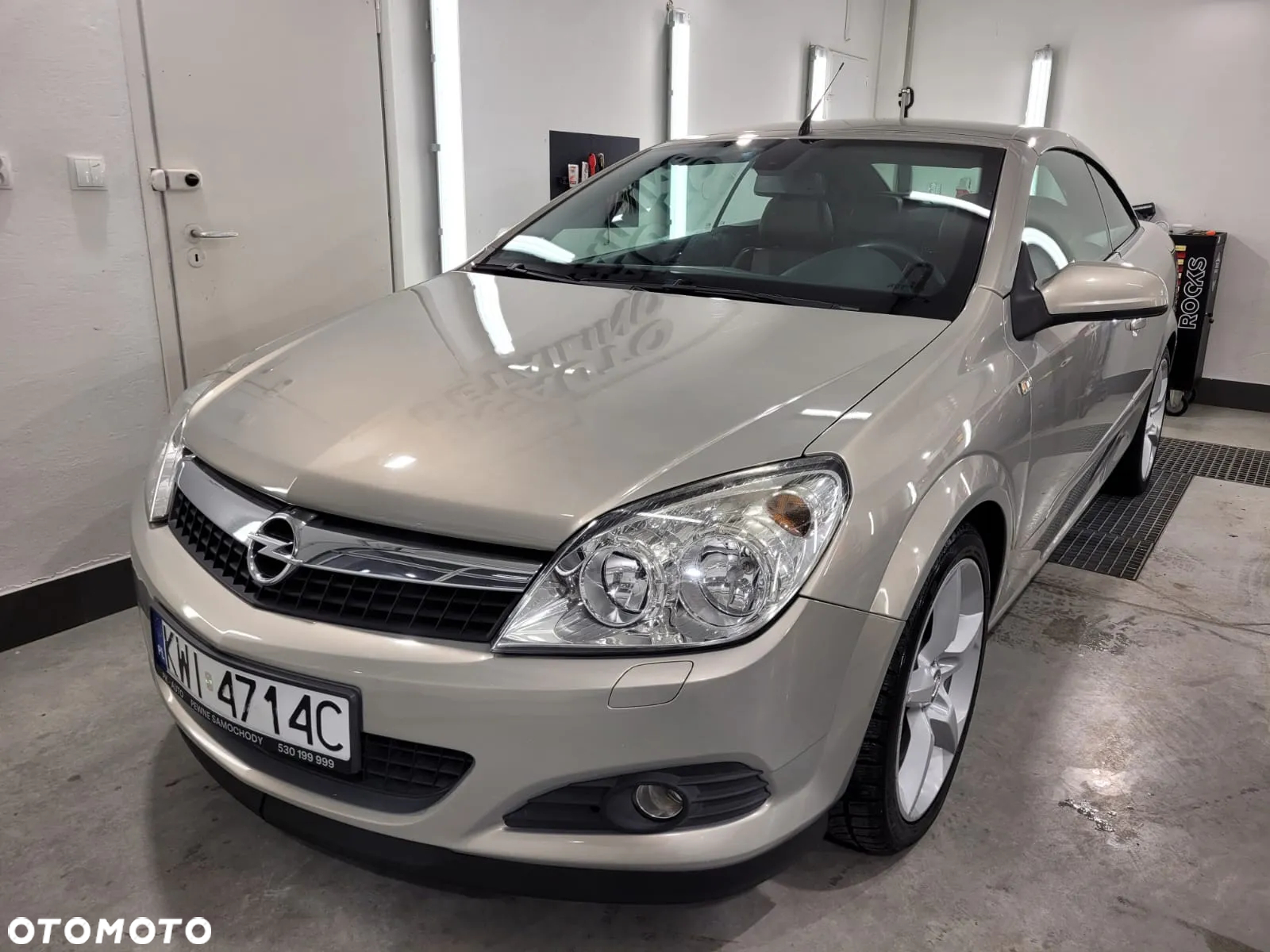 Opel Astra TwinTop 1.8 Cosmo - 26