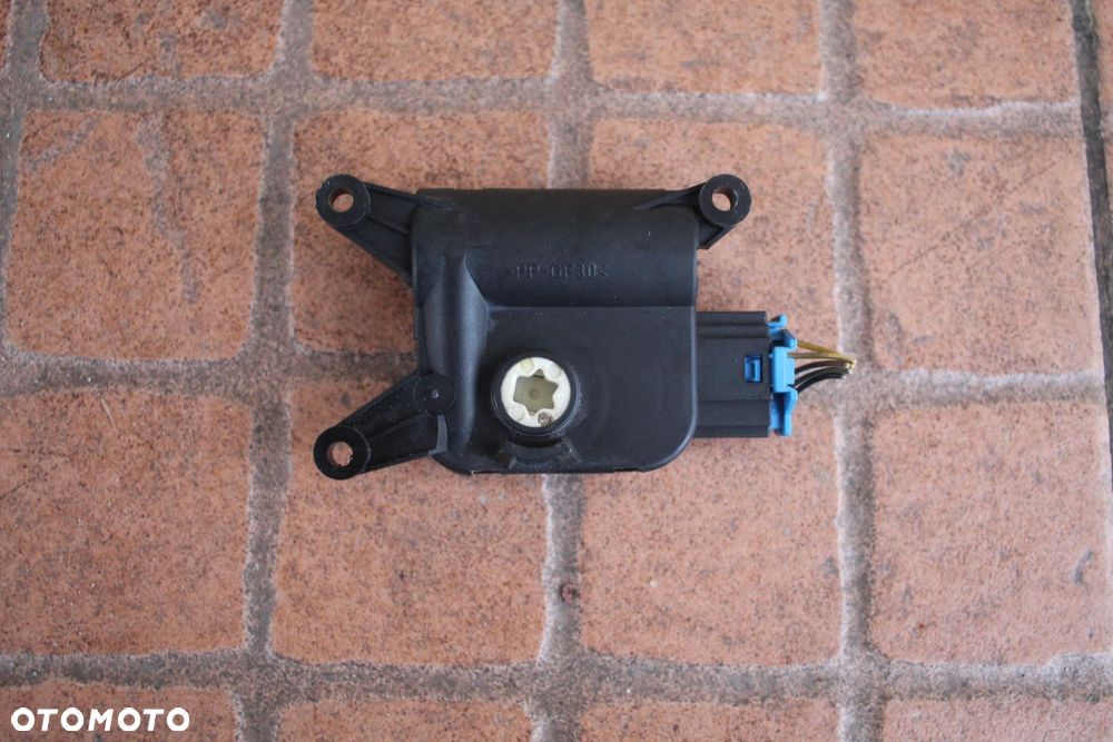 SILNICZEK NAGRZEWNICY VW PASSAT B6 3C1907511A - 2