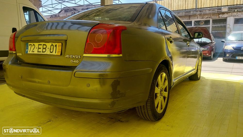 Toyota Avensis SD 2.0 D-4D - 1