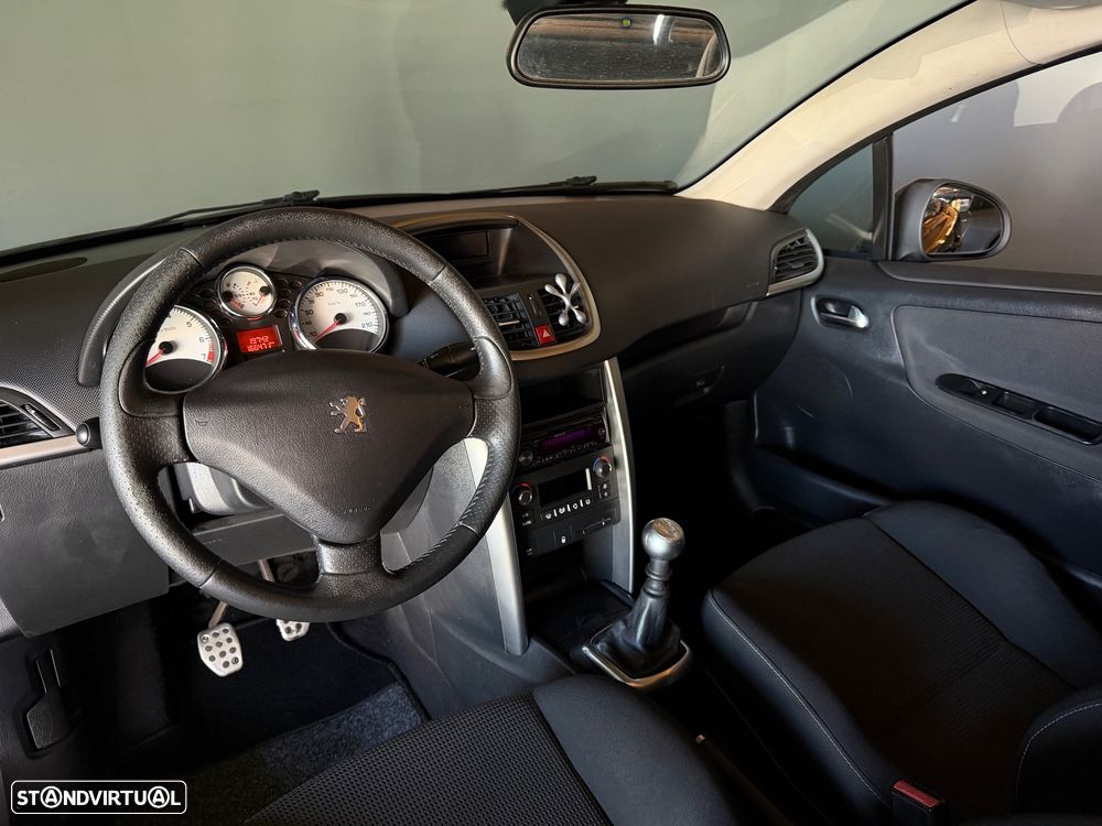 Peugeot 207 CC 1.6 THP Roland Garros - 11