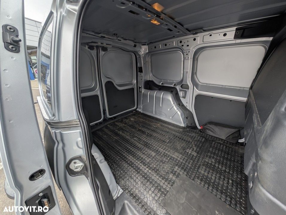 Ford Transit Connect - 14