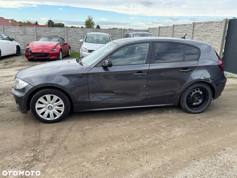 BMW 1 Series 2007 photo 2