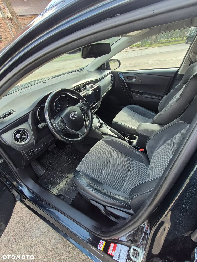 Toyota Auris Hybrid 135 Prestige - 4