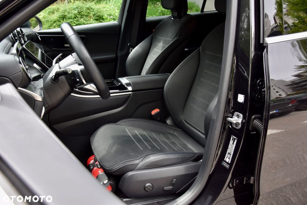Mercedes-Benz GLC 220 d mHEV 4-Matic AMG Line - 14