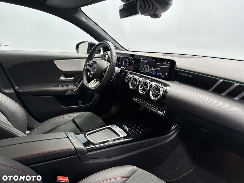 Mercedes-Benz Klasa A 35 AMG 4-Matic 7G-DCT - 26