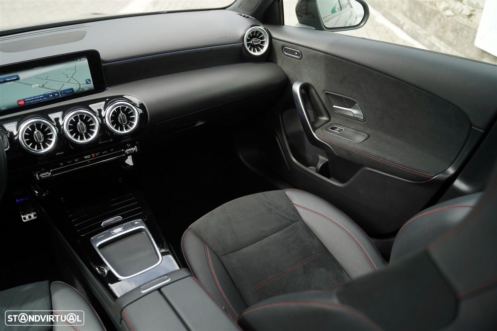 Mercedes-Benz A 200 AMG Line Aut. - 31