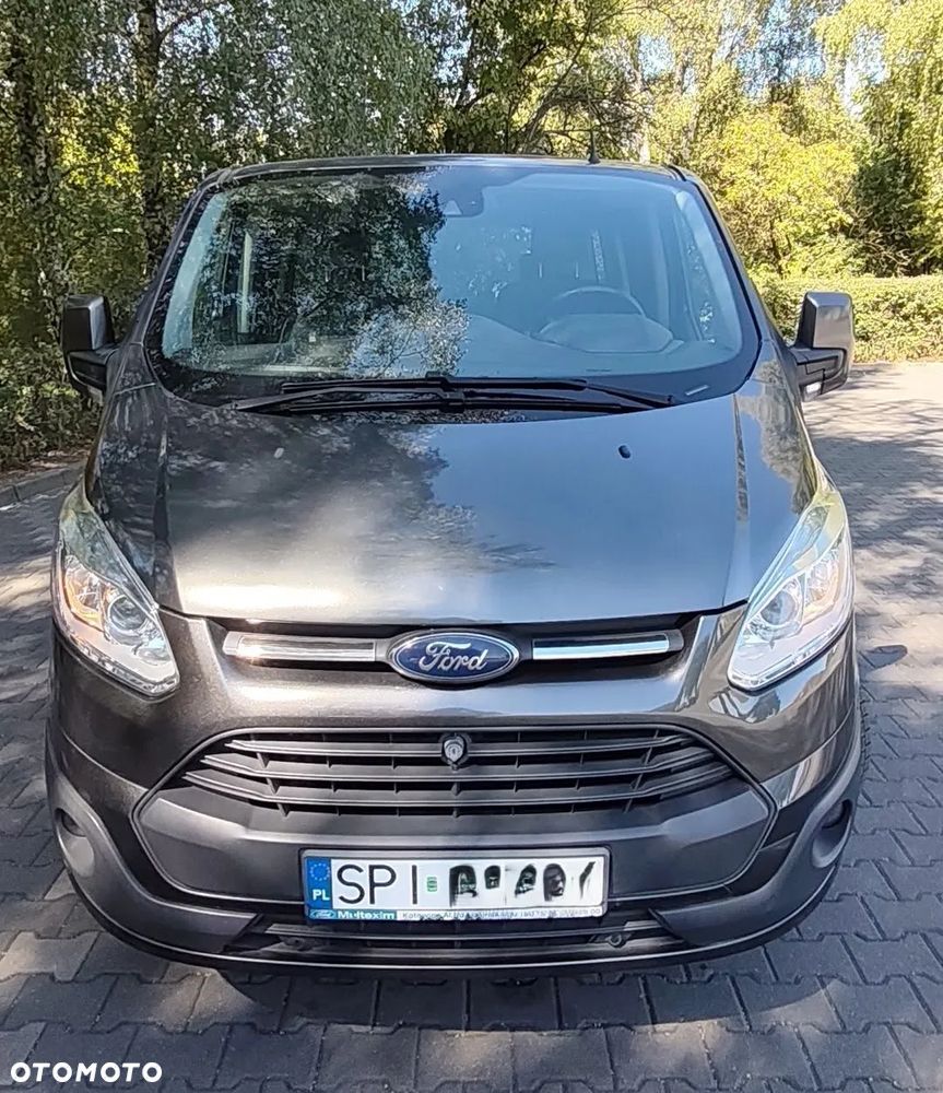 Ford Tourneo Custom - 10