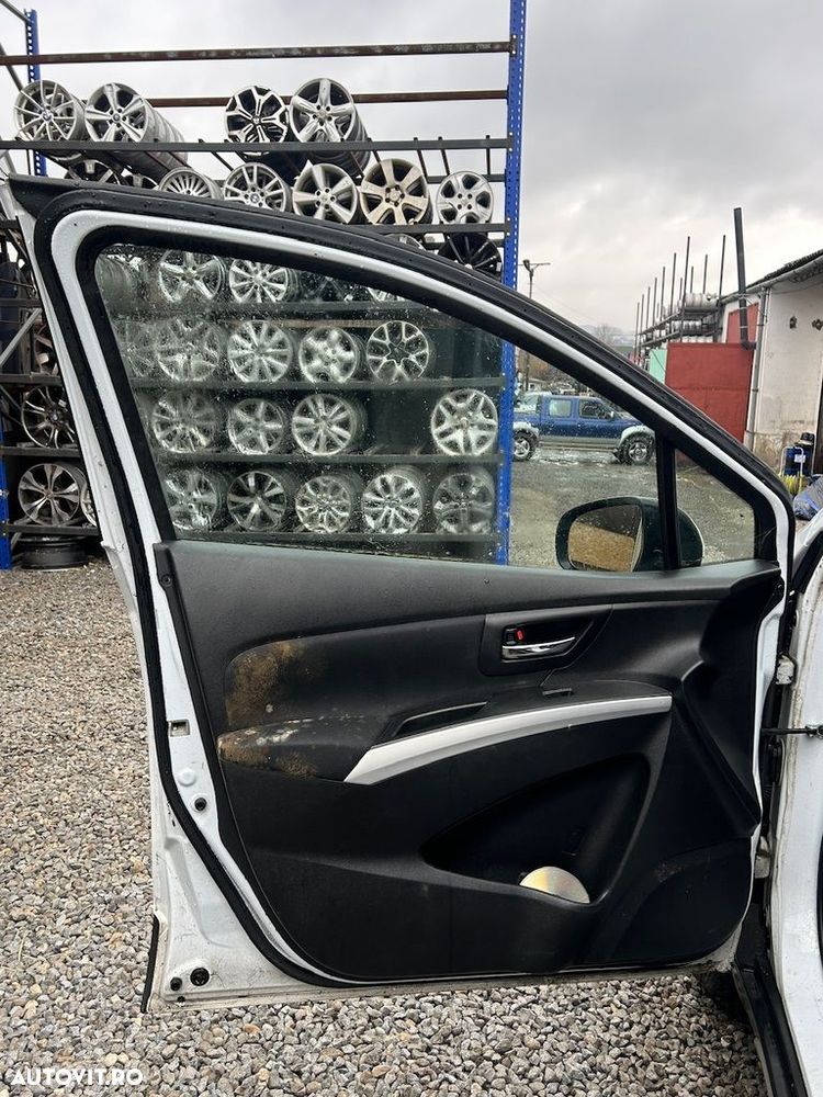 Usa Stanga Fata Suzuki SX4 S - Cross II 2013 - 2016 SUV 4 Usi Alb ZNL (1410) - 2
