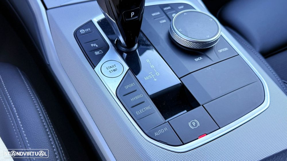 BMW 330 - 16