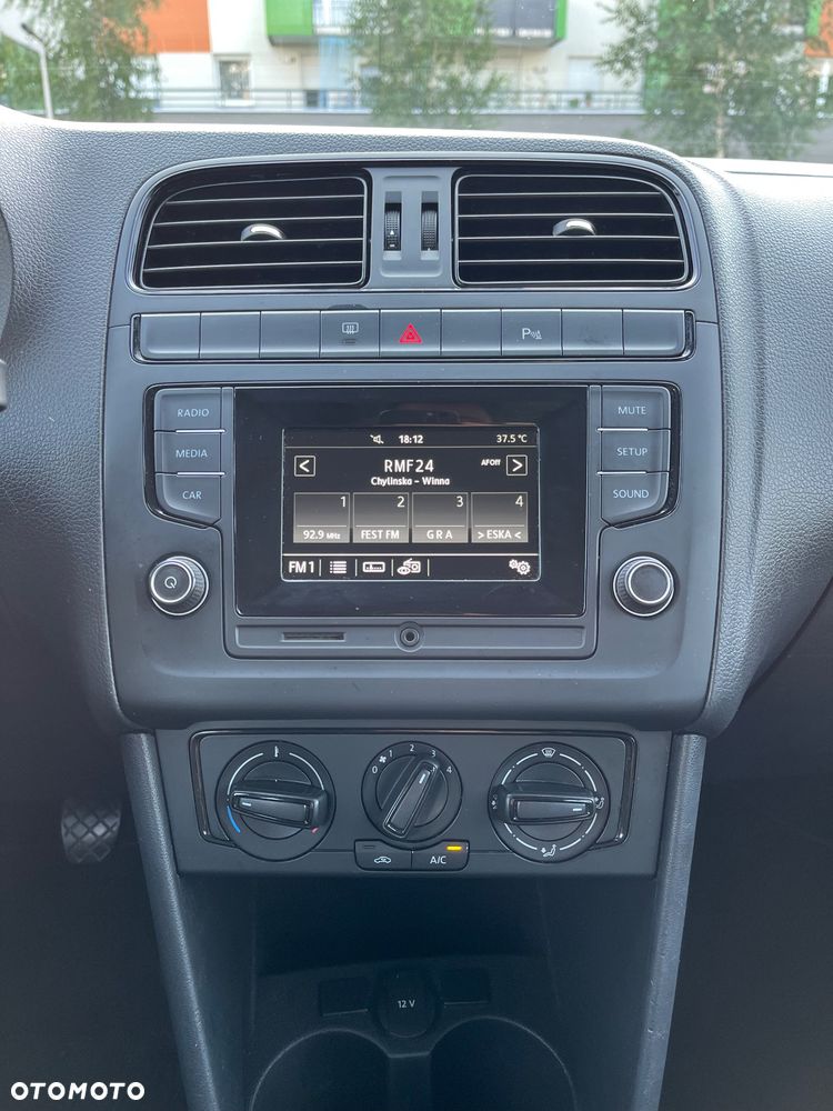 Volkswagen Polo 1.0 Trendline Perfectline - 31
