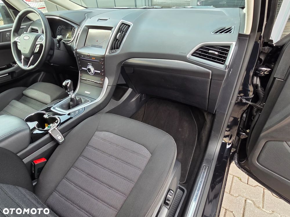 Ford S-Max 2.0 EcoBlue Titanium - 34
