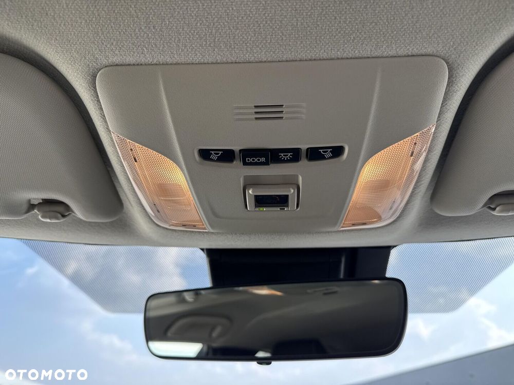 Toyota Corolla 1.8 Hybrid Comfort - 23