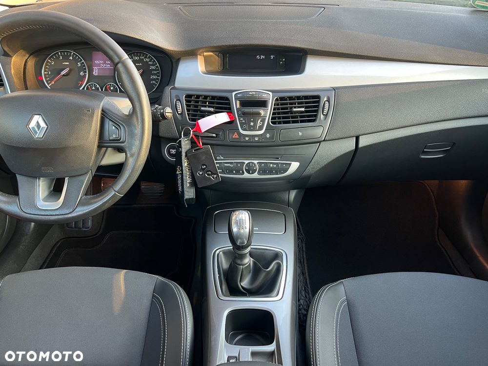 Renault Laguna 2012 photo 5