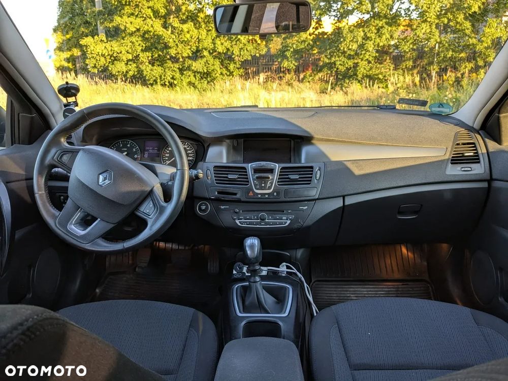 Renault Laguna Grandtour 2.0 16V 140 Emotion - 8