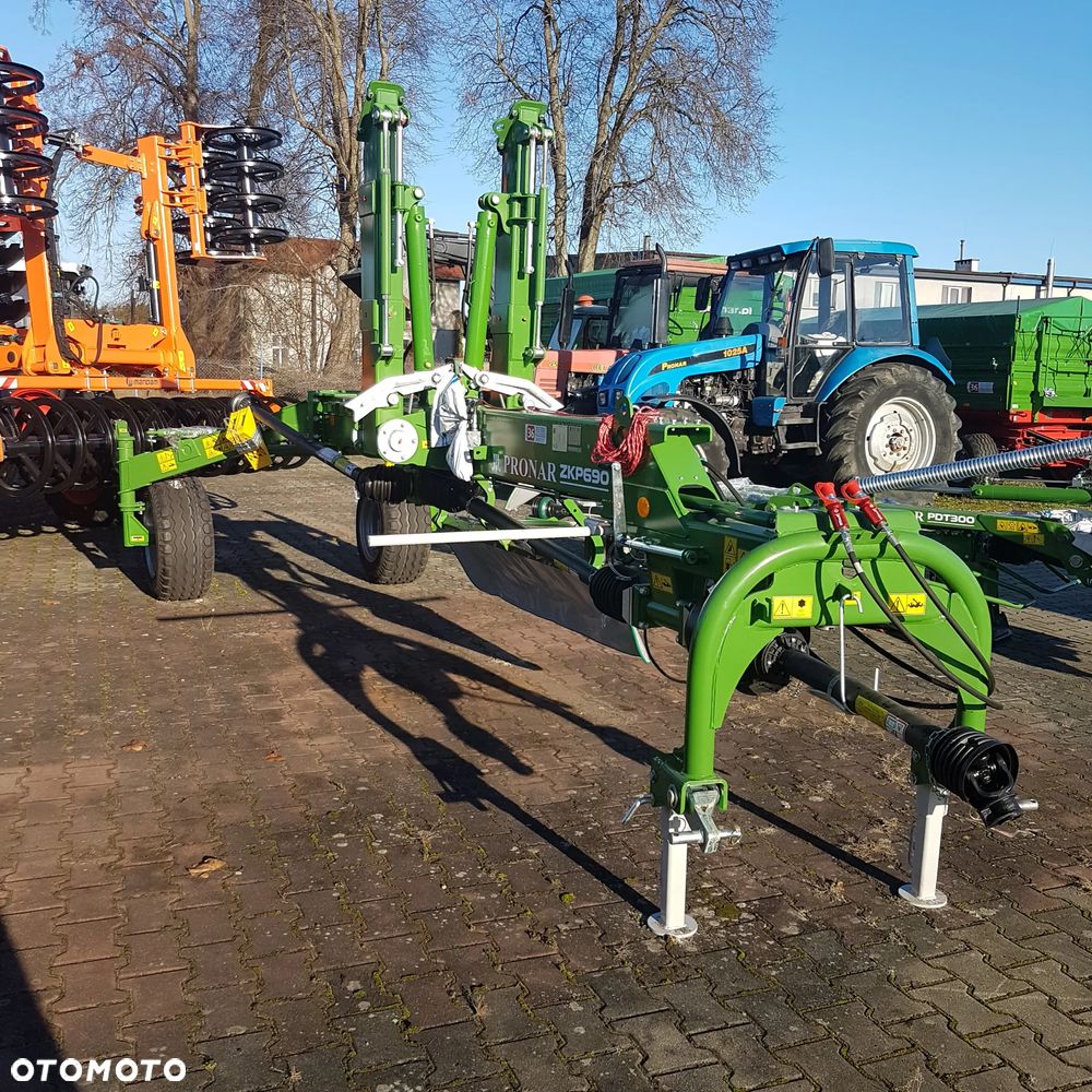 Pronar ZKP690 - 10