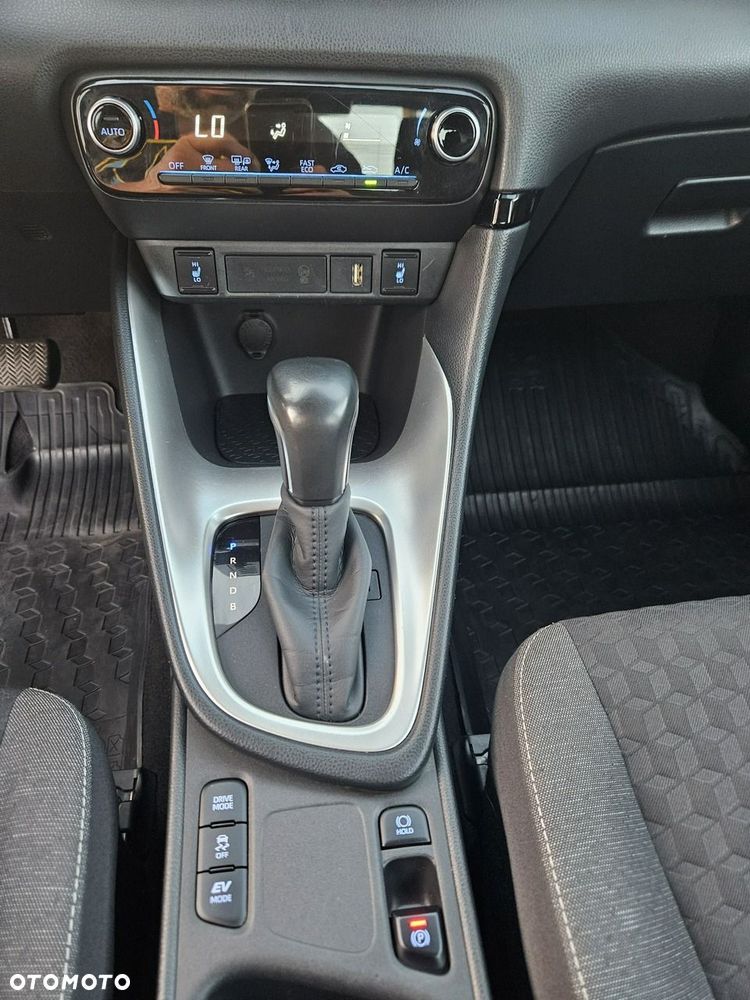 Mazda 2 - 10