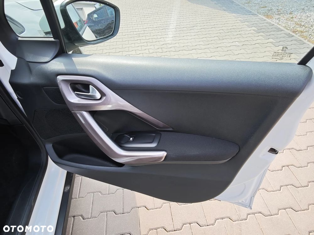 Peugeot 2008 120 VTI Active - 17