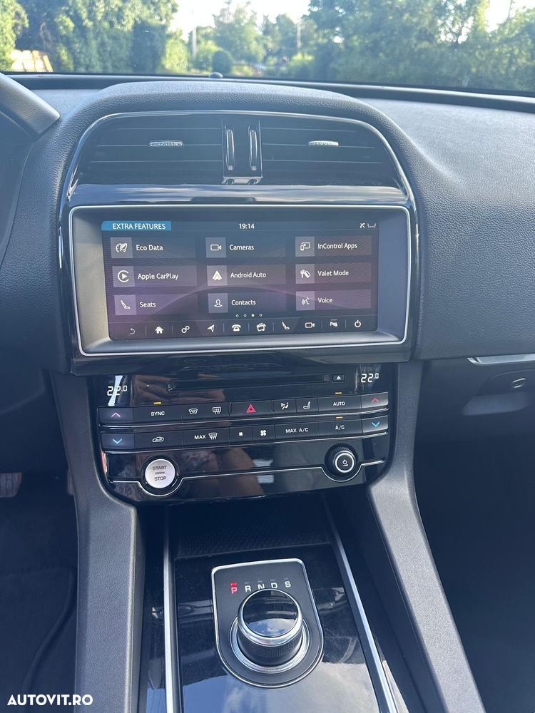 Jaguar F-Pace 25d AWD Prestige - 5