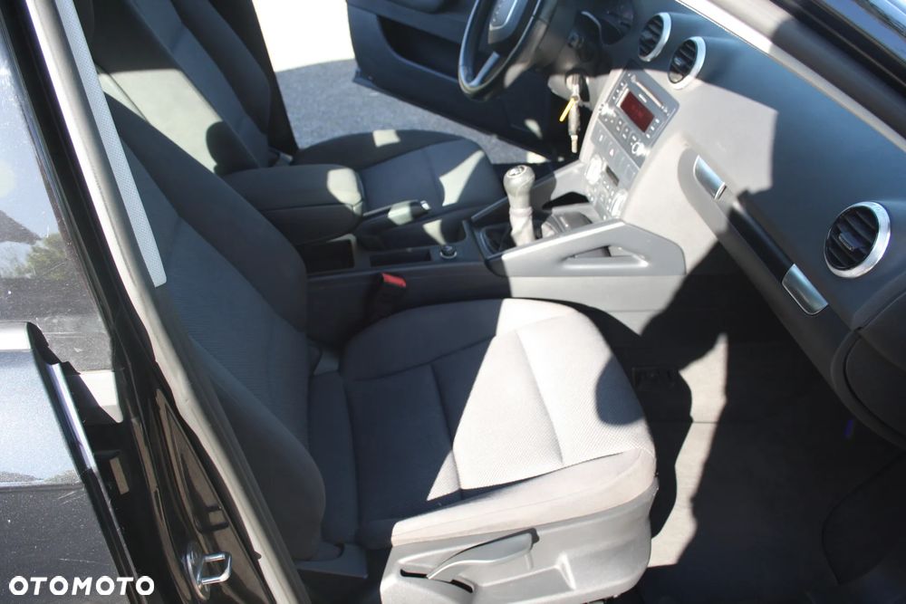 Audi A3 Sportback 1.6 Attraction - 15