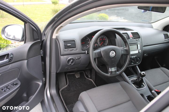 Volkswagen Golf 1.9 TDI Comfortline - 32