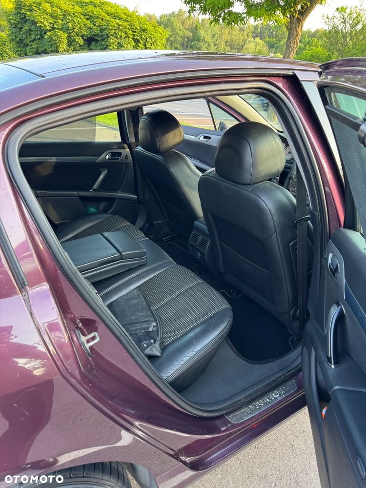 Peugeot 407 - 15