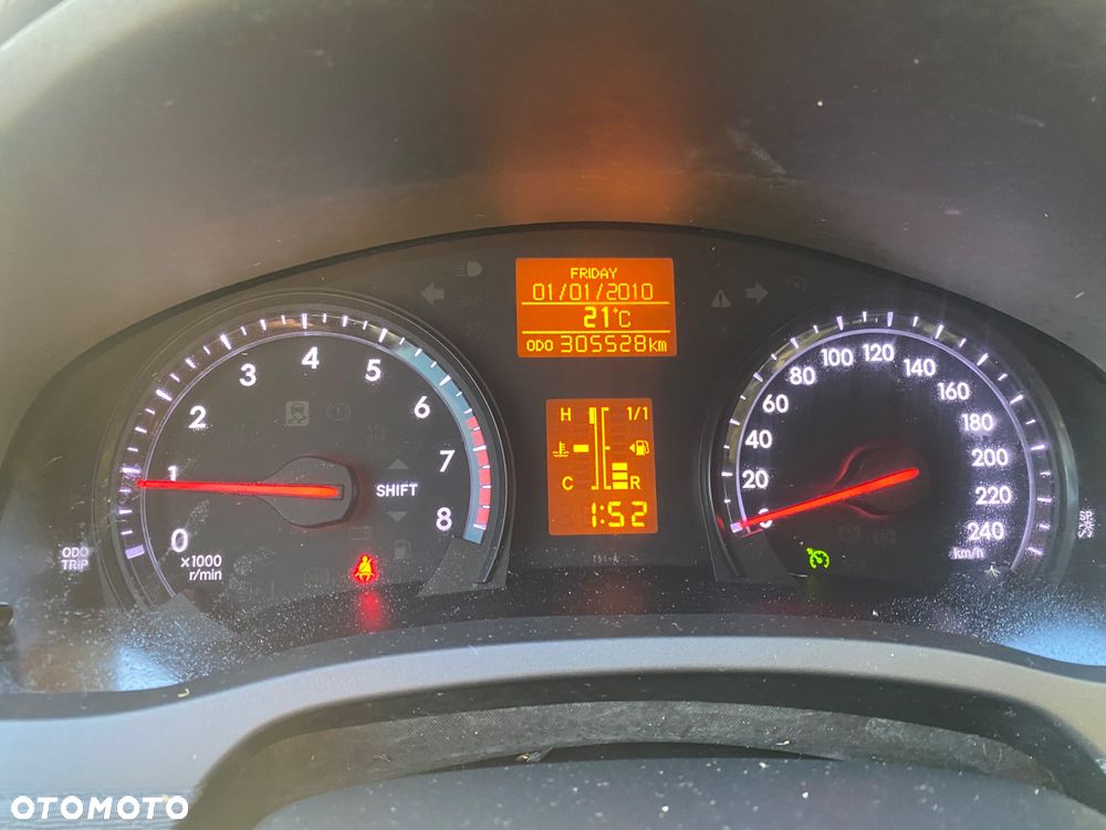 Toyota Avensis 1.8 Active - 6