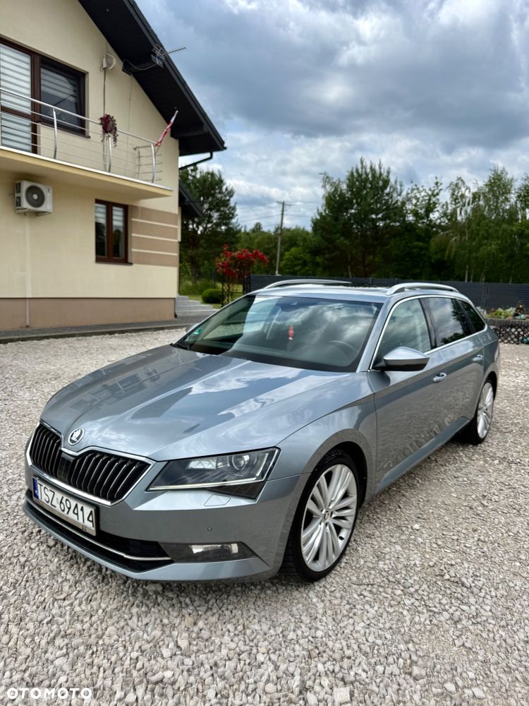 Skoda Superb 2.0 TDI Sportline DSG - 1