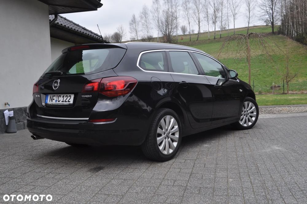 Opel Astra 1.4 Turbo Innovation - 11