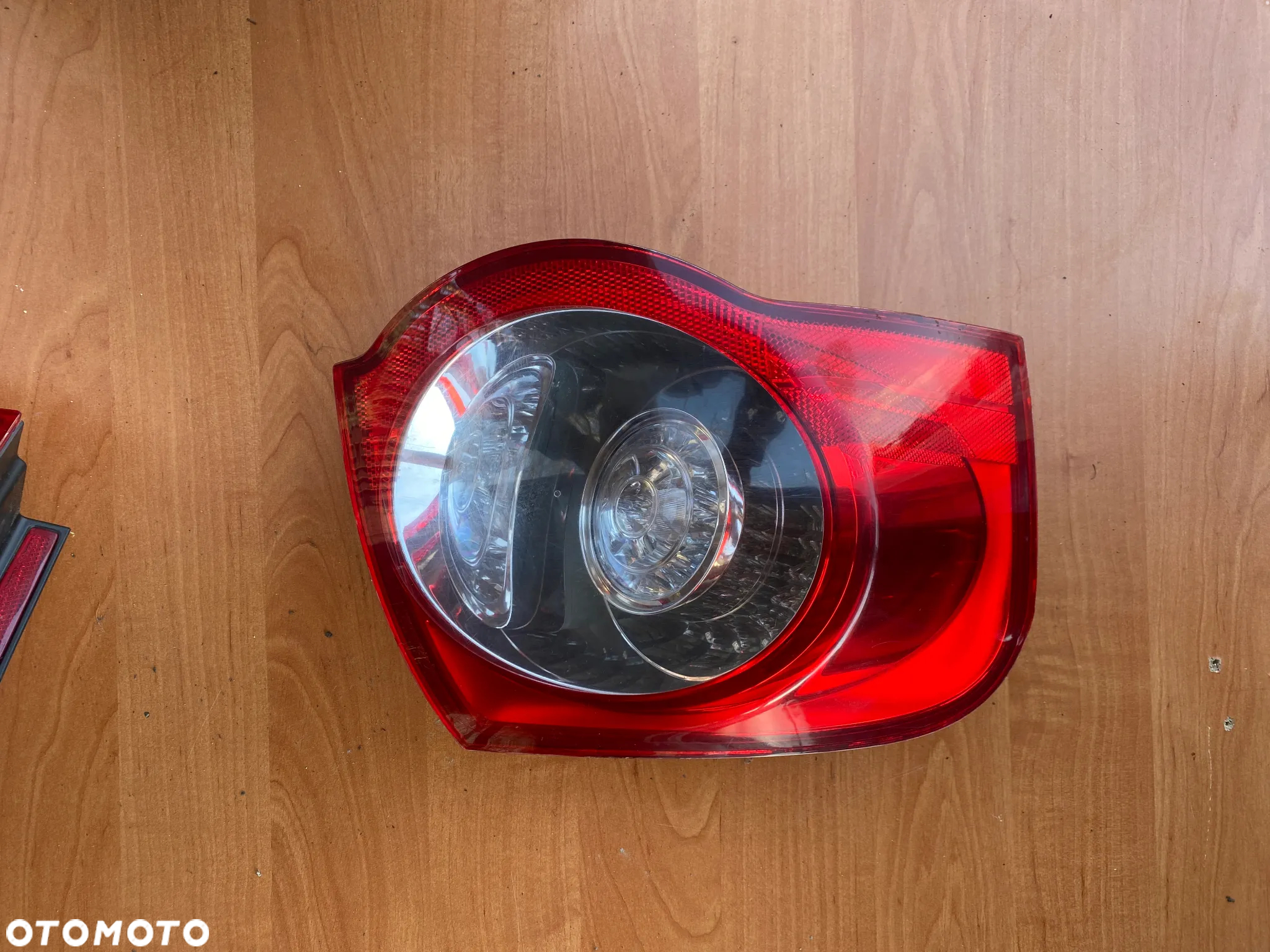LAMPA TYŁ TYLNA PRAWA  VW PASSAT B6 KOMBI - 2
