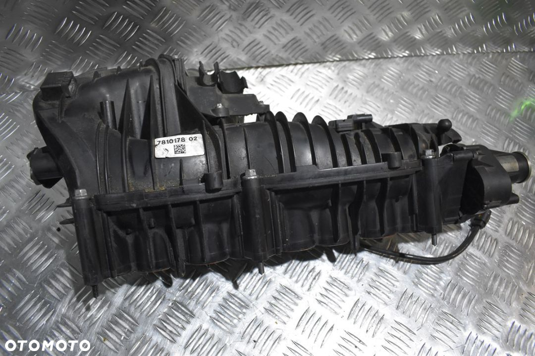 BMW E60 E90 E87 2.0D Kolektor ssący 781017802 - 2