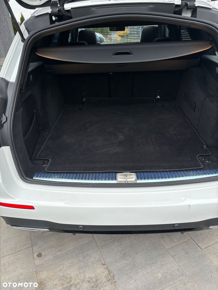 Mercedes-Benz Klasa E 220 d 9G-TRONIC - 24