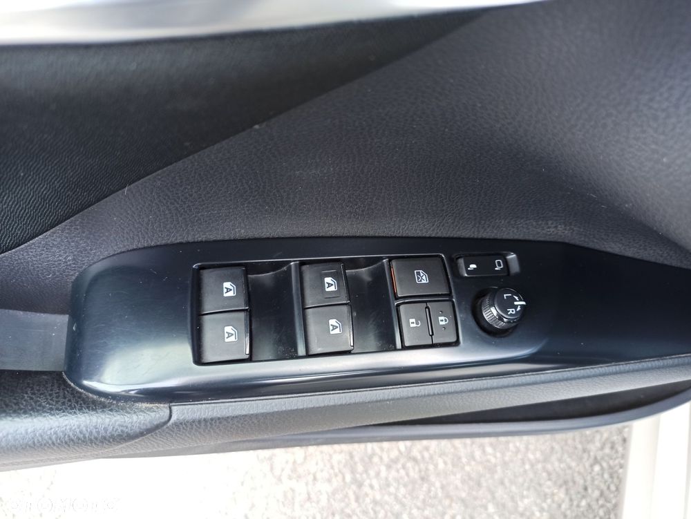 Toyota Camry - 18