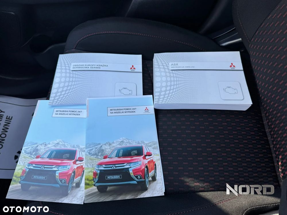 Mitsubishi ASX 1.6 Intense Plus Navi Blue Edition - 33