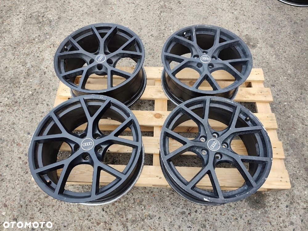 AUDI RS3 8Y FELGI ALU 8JX19 ET46 9JX19 ET25 KOMPLET - 1