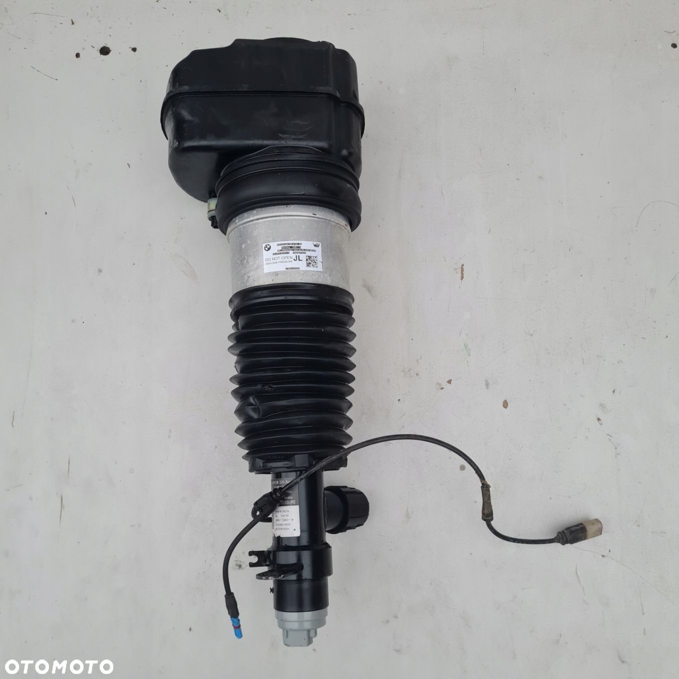 AMORTYZATOR PRZEDNI PRAWY BMW G70 G60 G71 4x4 XDRIVE - 1