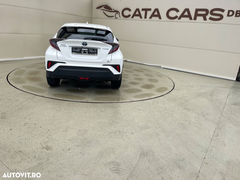 Toyota C-HR Hybrid Club - 13