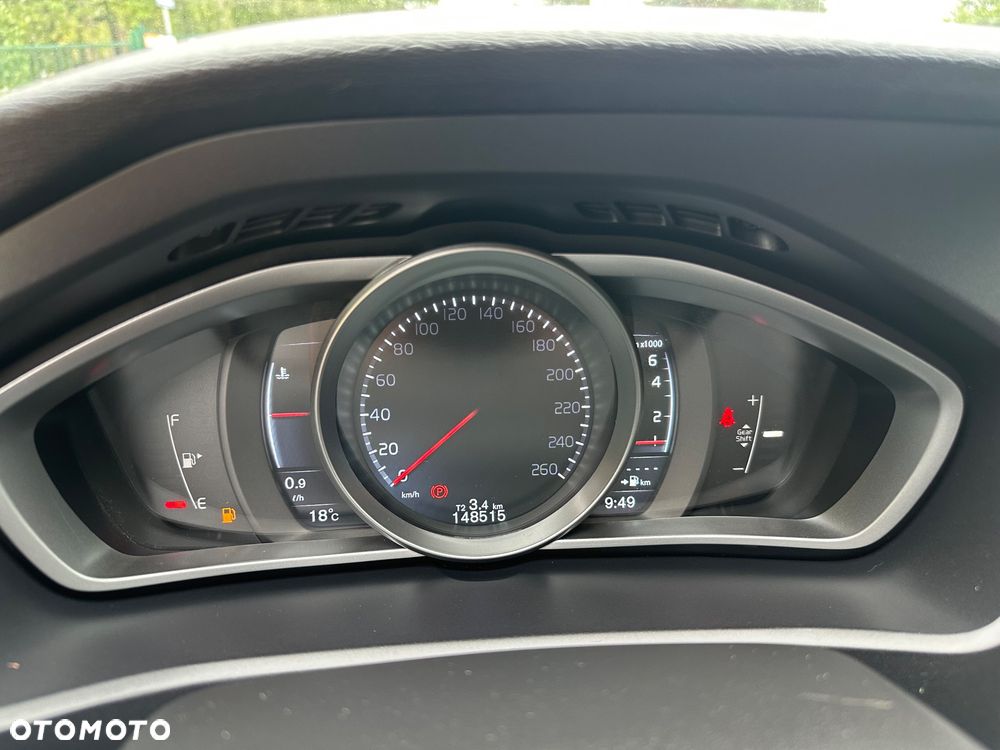 Volvo V40 T2 - 19