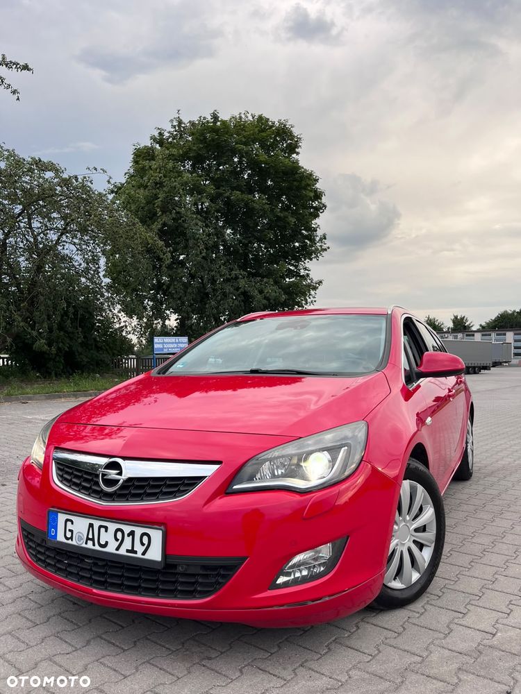 Opel Astra 1.6 Turbo Edition Sport - 1