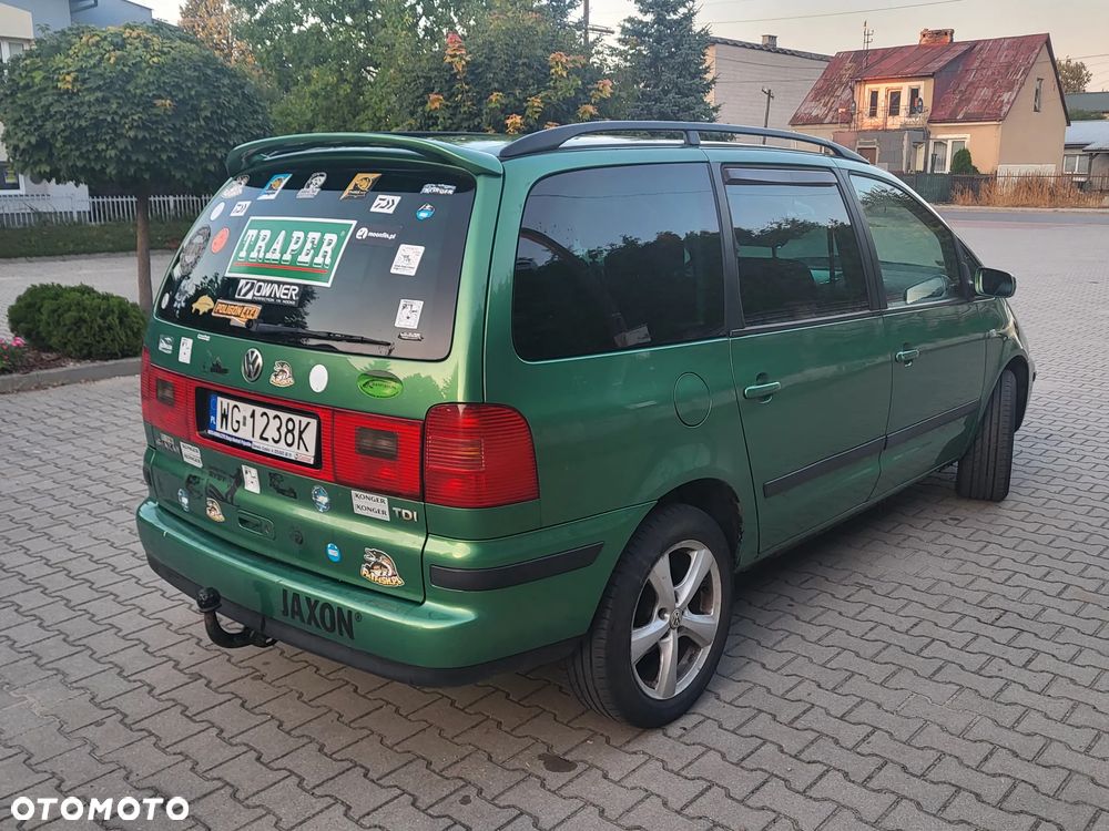 Volkswagen Sharan 1.9 TDI Highline - 9