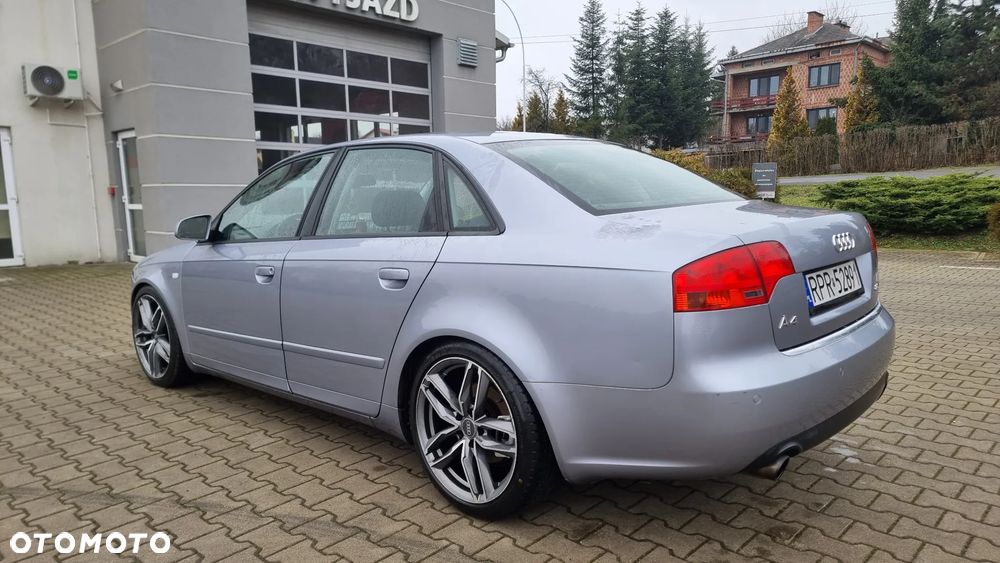 Audi A4 Limousine 2.0 T FSI - 5