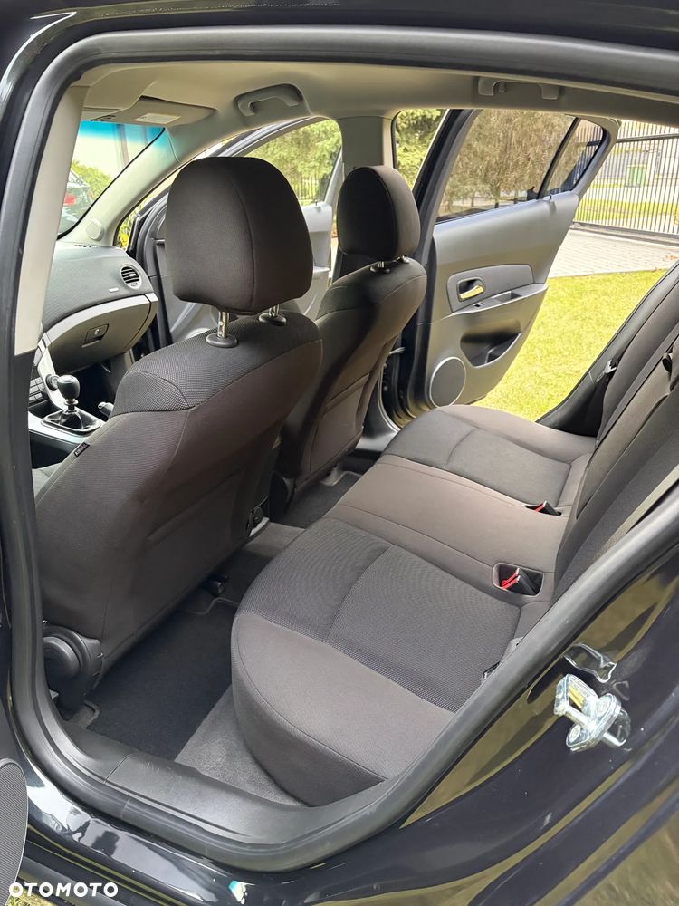 Chevrolet Cruze 1.8 LT - 15