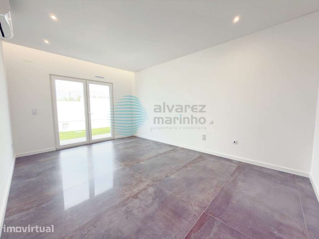 Moradia T4 com Vista Mar, Piscina e Acabamentos Premium - Grande imagem: 4/60