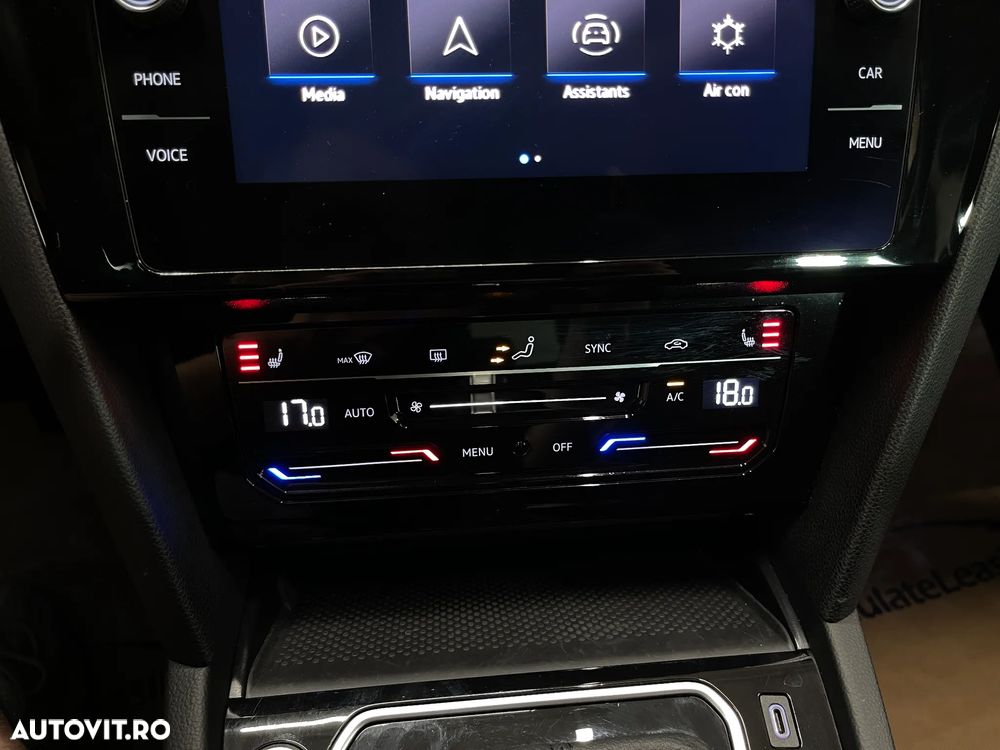 Volkswagen Passat 1.5 TSI ACT DSG Comfortline - 19
