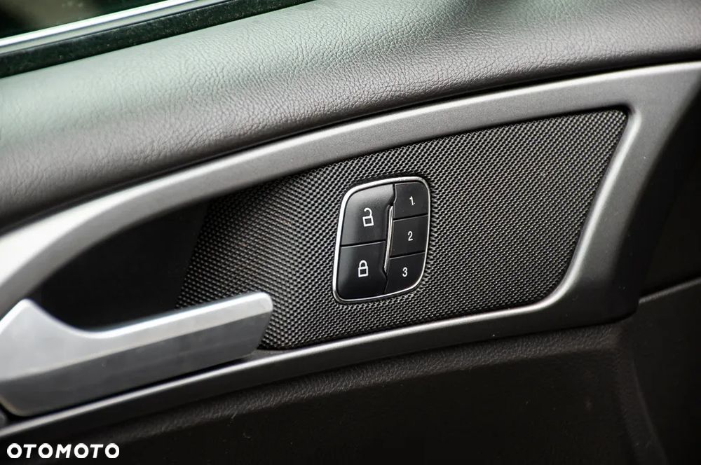Ford Mondeo - 22