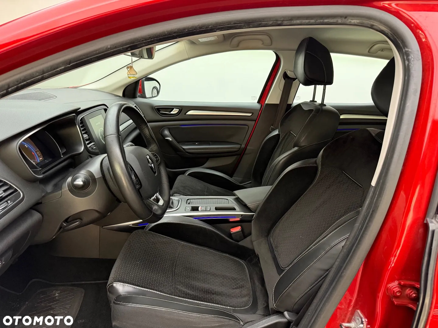 Renault Megane ENERGY TCe 130 EXPERIENCE - 17