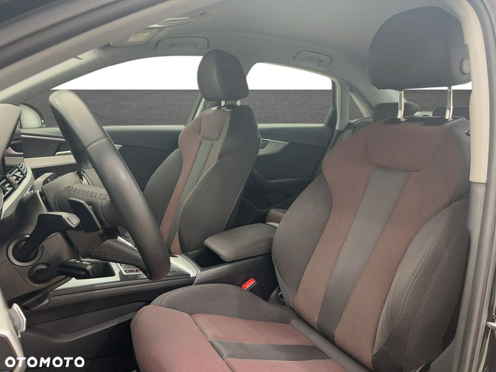 Audi A4 Limousine - 10