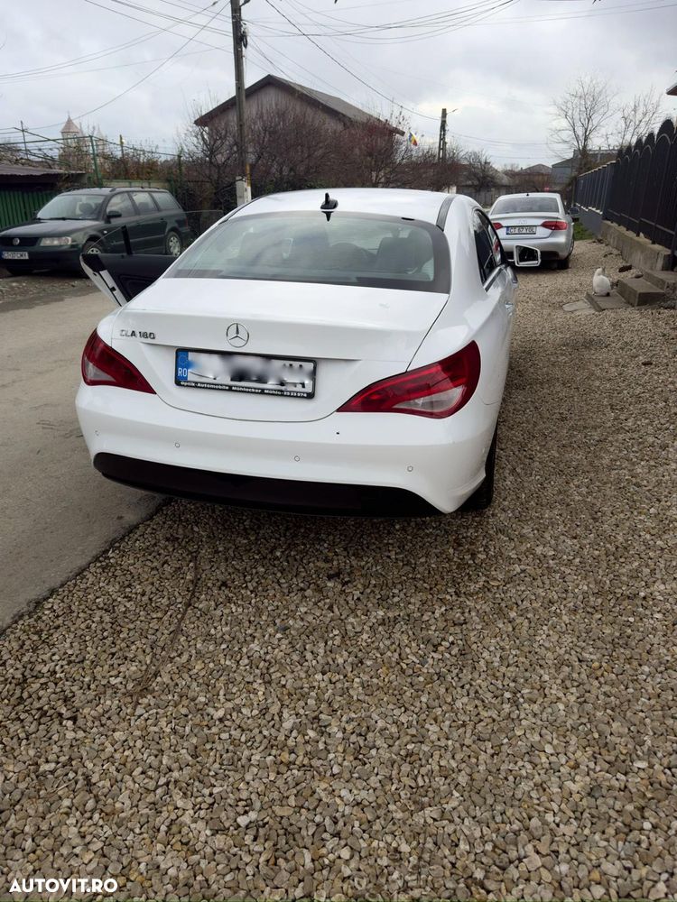 Mercedes-Benz CLA 180 - 6