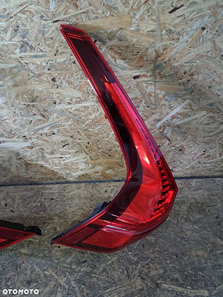 VOLVO XC60 II  LAMPA TYLNA LEWA PRAWA LED USA - 3