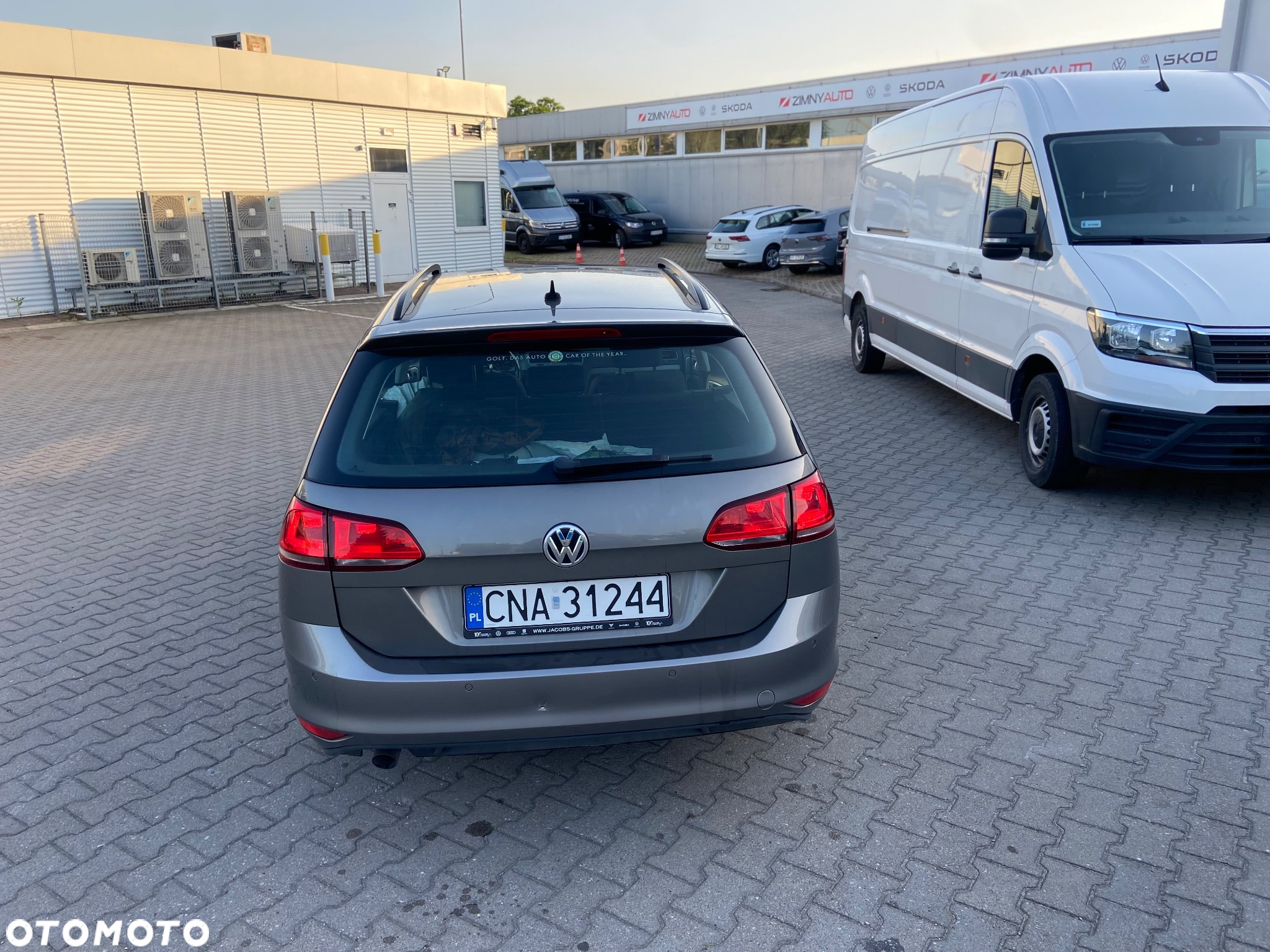 Volkswagen Golf 1.6 TDI BlueMotion Technology DSG Trendline - 4